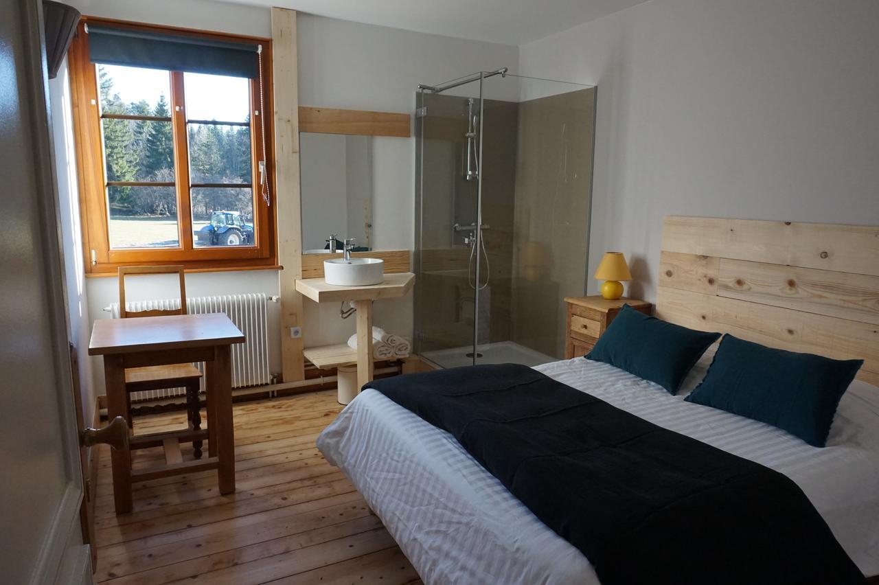 Auberge De La Perdrix Hauterive-la-Fresse ภายนอก รูปภาพ