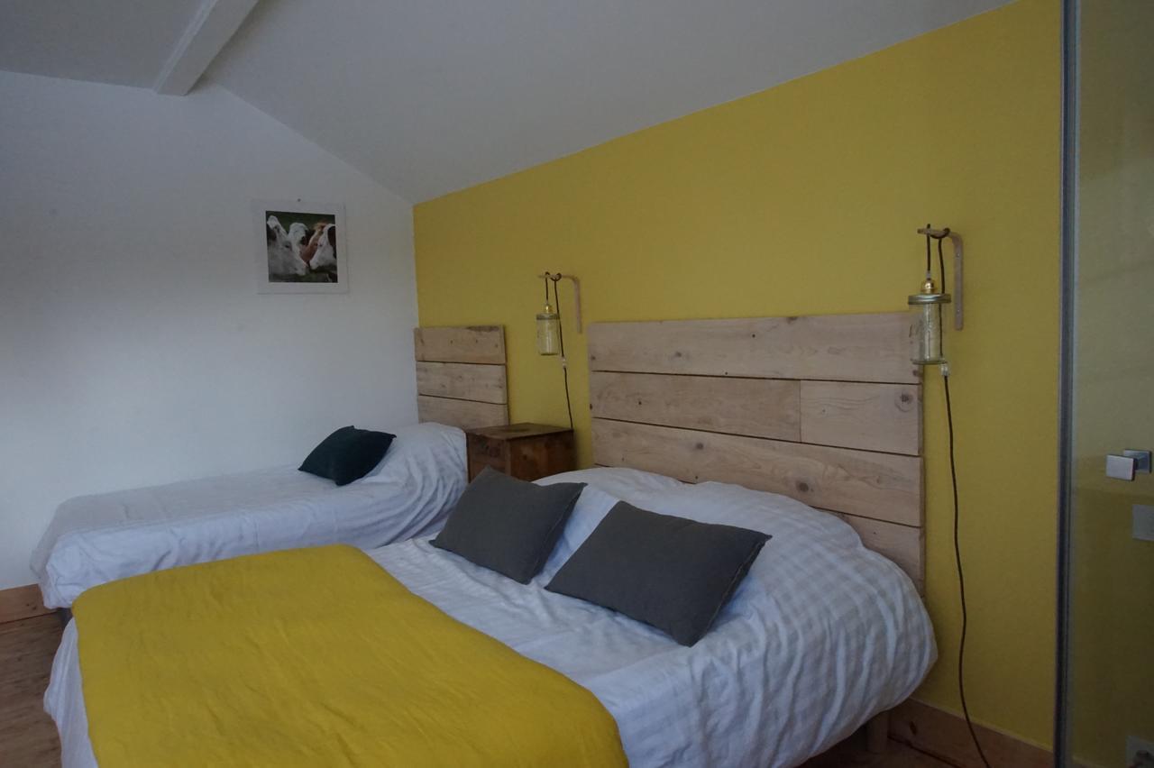 Auberge De La Perdrix Hauterive-la-Fresse ภายนอก รูปภาพ