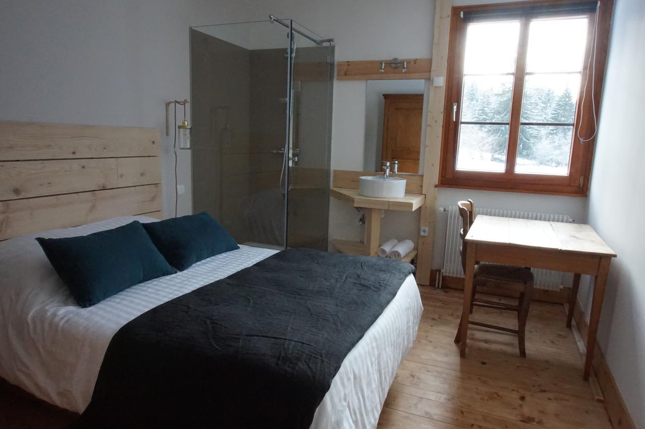 Auberge De La Perdrix Hauterive-la-Fresse ภายนอก รูปภาพ
